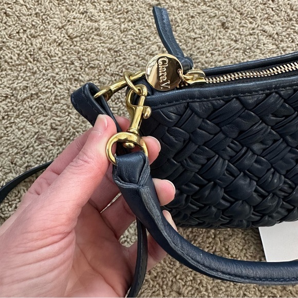 Clare V Petit Moyen in puffy navy blue - Picture 12 of 14